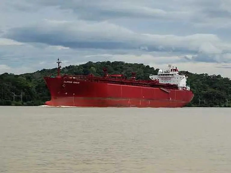 Canal ships