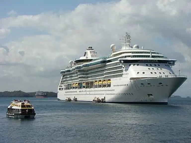 Canal ships