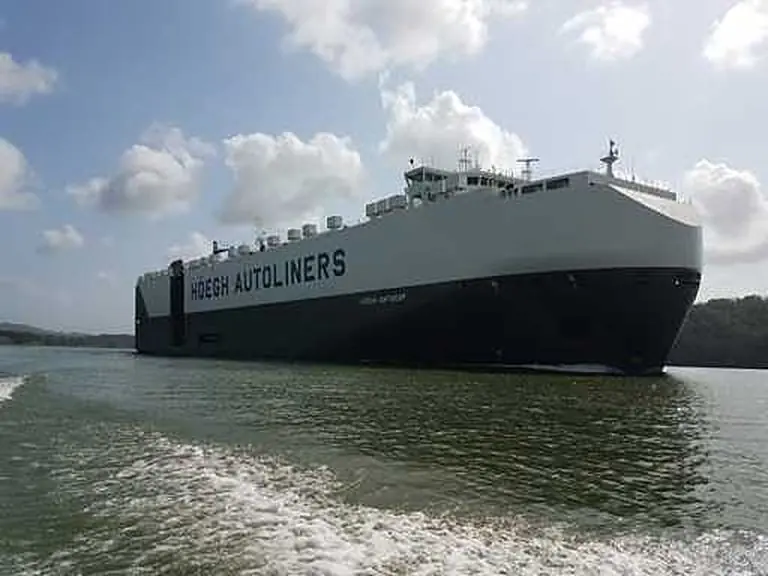Canal ships